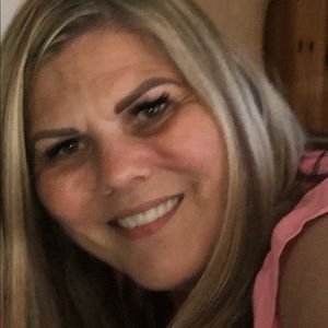 Meet your Posher, Christy